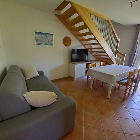 Appartamenti Penasa Renato Commezzadura Exterior photo