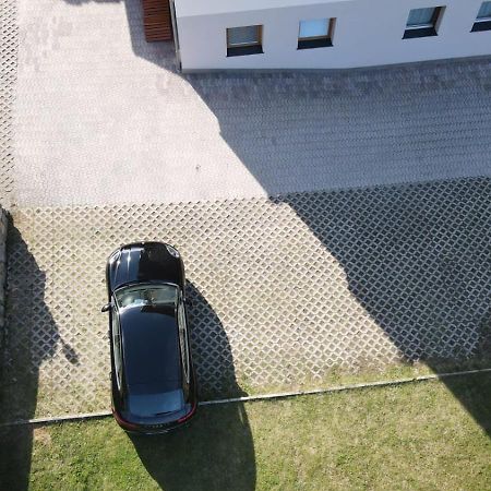 Appartamenti Penasa Renato Commezzadura Exterior photo